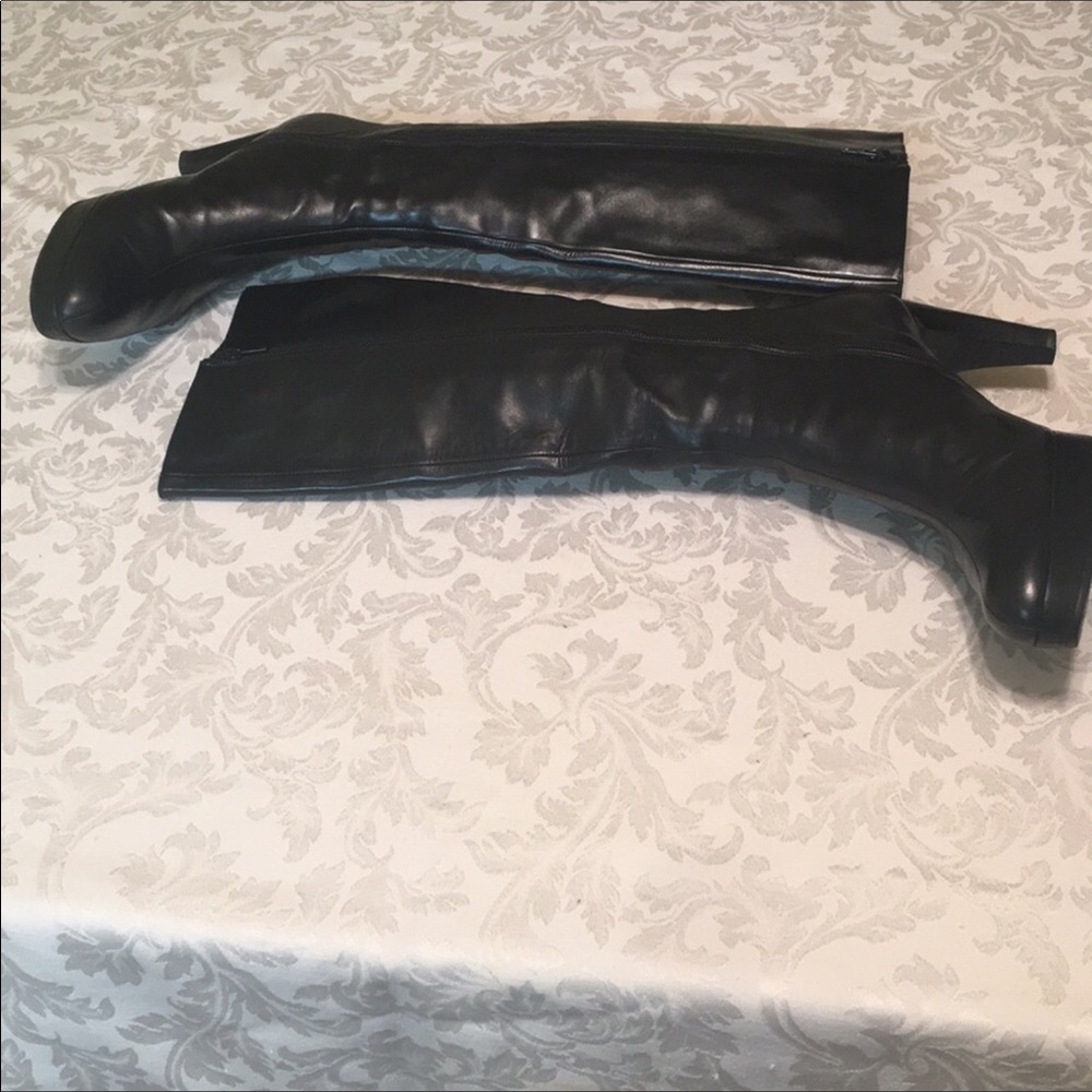 Stuart Weitzman Genuine Leather Tall Boots - Picture 4 of 10
